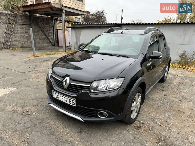 Внедорожник / Кроссовер Renault Sandero StepWay 2013 в Киеве