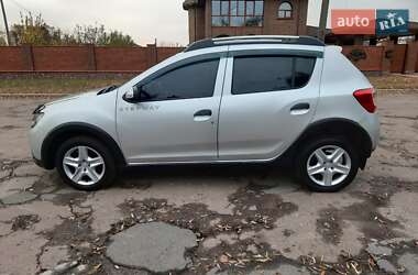 Внедорожник / Кроссовер Renault Sandero StepWay 2013 в Кролевце