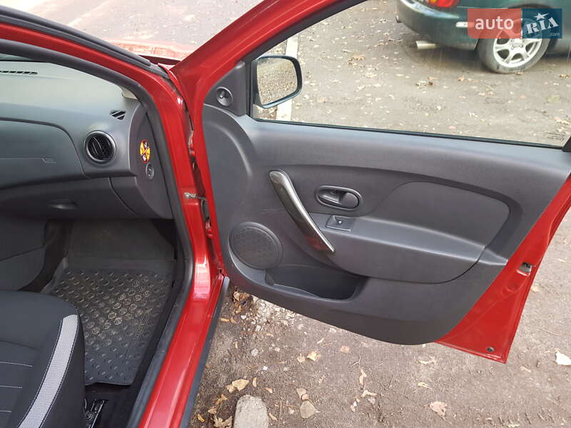 Хэтчбек Renault Sandero StepWay 2017 в Черкассах