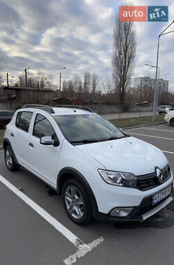 Хэтчбек Renault Sandero StepWay 2017 в Киеве