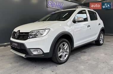 Хетчбек Renault Sandero StepWay 2019 в 