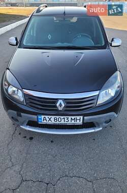 Внедорожник / Кроссовер Renault Sandero StepWay 2012 в Харькове