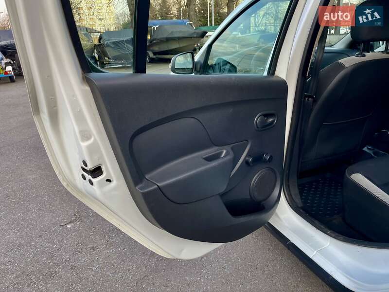 Хэтчбек Renault Sandero StepWay 2017 в Киеве