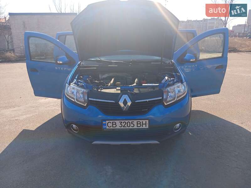Хэтчбек Renault Sandero StepWay 2016 в Чернигове