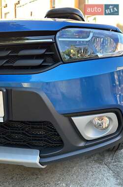 Хэтчбек Renault Sandero StepWay 2019 в 