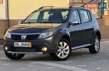 Внедорожник / Кроссовер Renault Sandero StepWay 2010 в 