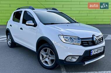 Хэтчбек Renault Sandero StepWay 2021 в 