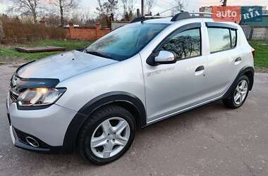 Позашляховик / Кросовер Renault Sandero StepWay 2013 в 