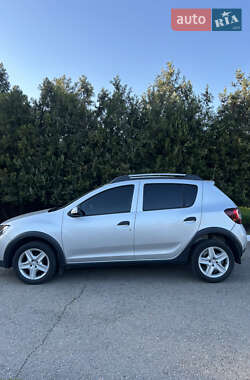 Внедорожник / Кроссовер Renault Sandero StepWay 2013 в 