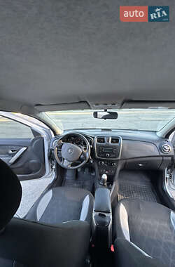 Внедорожник / Кроссовер Renault Sandero StepWay 2013 в 