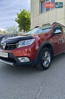 Renault Sandero StepWay 2020 Renault Sandero StepWay 2020
