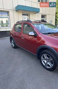 Хэтчбек Renault Sandero StepWay 2020 в 