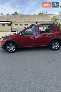 Хэтчбек Renault Sandero StepWay 2020 в 