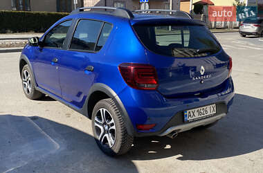 Хэтчбек Renault Sandero StepWay 2020 в 
