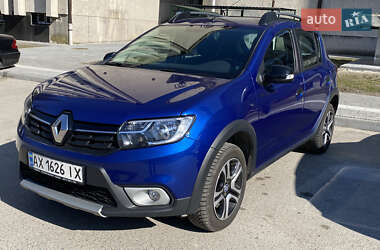 Хэтчбек Renault Sandero StepWay 2020 в 
