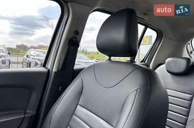 Внедорожник / Кроссовер Renault Sandero StepWay 2015 в 