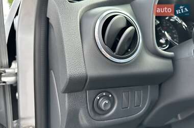 Внедорожник / Кроссовер Renault Sandero StepWay 2015 в 