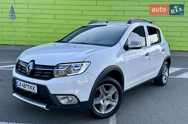 Хетчбек Renault Sandero StepWay 2021 в 