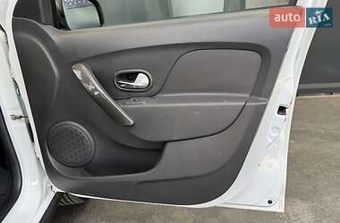 Хэтчбек Renault Sandero StepWay 2019 в 