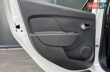 Хэтчбек Renault Sandero StepWay 2019 в 