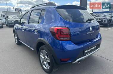 Хетчбек Renault Sandero StepWay 2021 в 