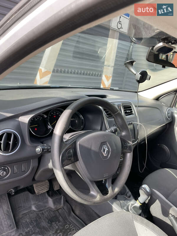 Внедорожник / Кроссовер Renault Sandero StepWay 2016 в Вишневом