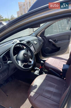 Хэтчбек Renault Sandero StepWay 2019 в 