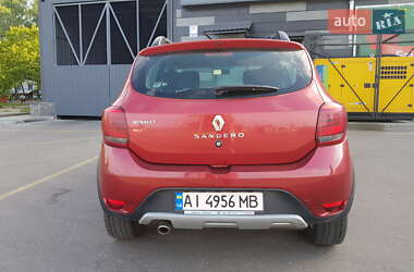 Хэтчбек Renault Sandero StepWay 2017 в 
