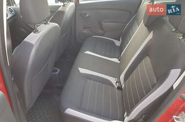 Хэтчбек Renault Sandero StepWay 2017 в 