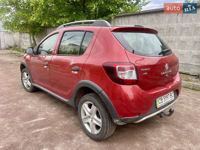Позашляховик / Кросовер Renault Sandero StepWay 2014 в Чернігові