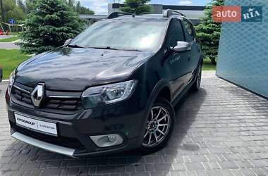 Хэтчбек Renault Sandero StepWay 2020 в 