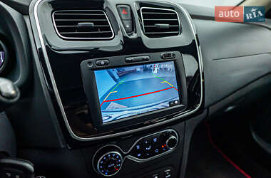 Хэтчбек Renault Sandero StepWay 2019 в 