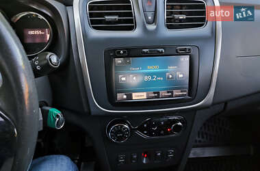 Внедорожник / Кроссовер Renault Sandero StepWay 2013 в 