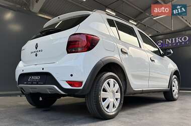 Хэтчбек Renault Sandero StepWay 2019 в 