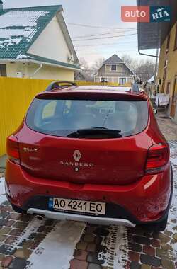 Хэтчбек Renault Sandero StepWay 2020 в 