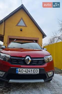Хэтчбек Renault Sandero StepWay 2020 в 