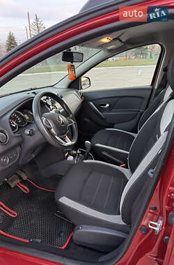 Хэтчбек Renault Sandero StepWay 2020 в 