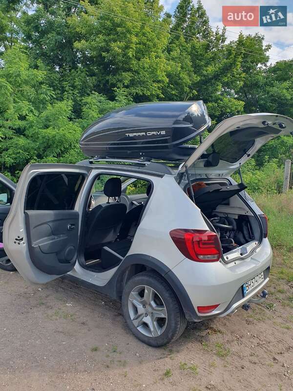 Хэтчбек Renault Sandero StepWay 2018 в Киеве