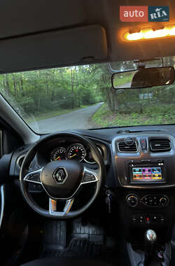 Хэтчбек Renault Sandero StepWay 2019 в 