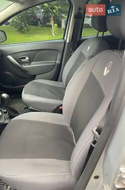 Хэтчбек Renault Sandero StepWay 2018 в 