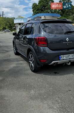 Хэтчбек Renault Sandero StepWay 2020 в 