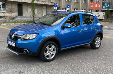 Внедорожник / Кроссовер Renault Sandero StepWay 2015 в Львове
