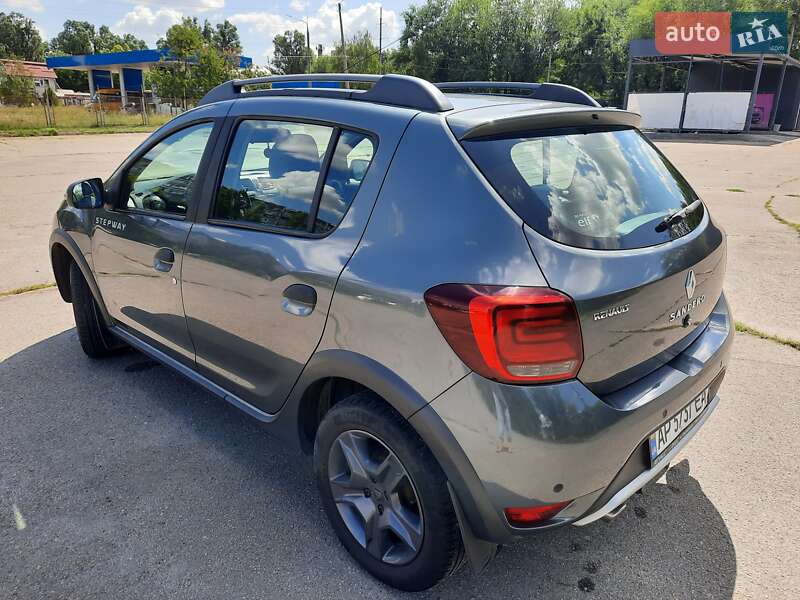 Хэтчбек Renault Sandero StepWay 2017 в Запорожье