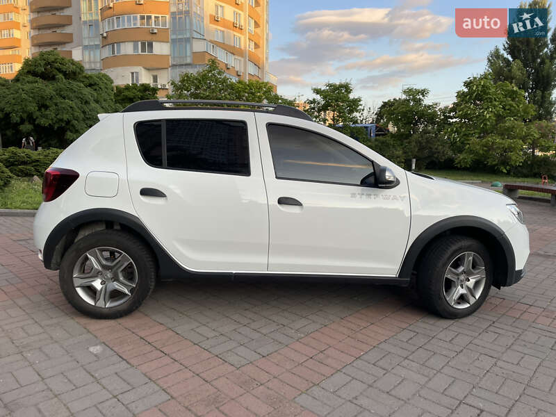 Хетчбек Renault Sandero StepWay 2021 в Києві