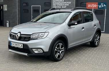 Хэтчбек Renault Sandero StepWay 2020 в 