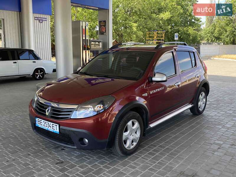 Renault Sandero StepWay 2013