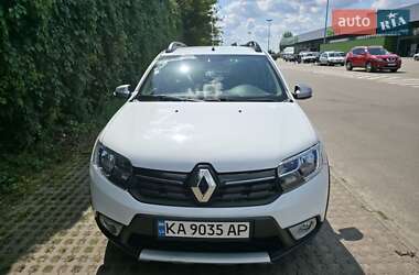 Хэтчбек Renault Sandero StepWay 2017 в 