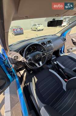 Хэтчбек Renault Sandero StepWay 2019 в 