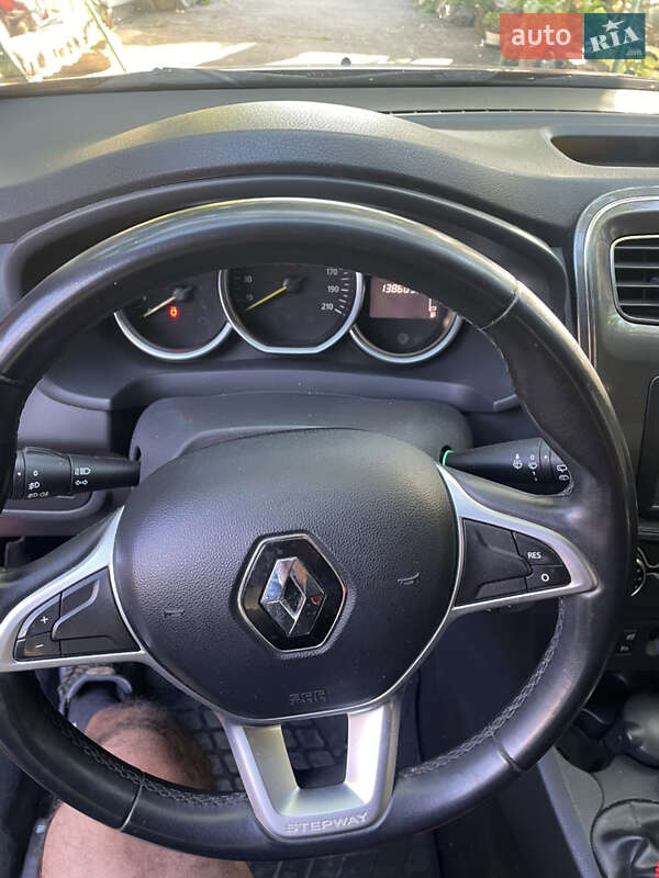 Внедорожник / Кроссовер Renault Sandero StepWay 2017 в Одессе
