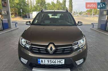 Хэтчбек Renault Sandero StepWay 2017 в 